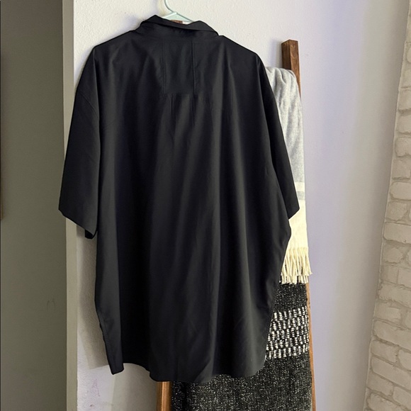 Under Armor Black Men's Shirt - Picture 4 of 4